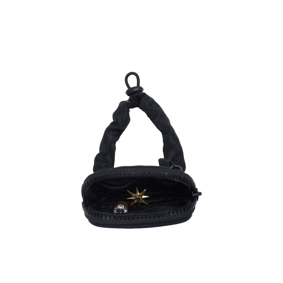 พวงกุญแจ CLASSIC POUCH WRISTLET
