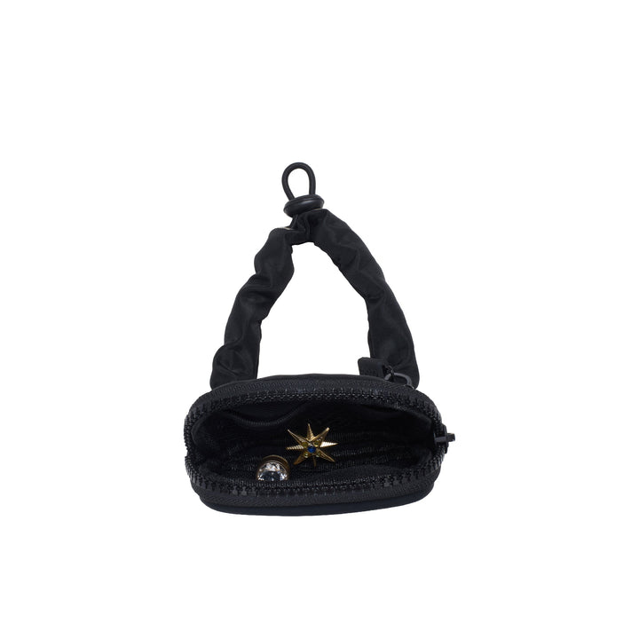 พวงกุญแจ CLASSIC POUCH WRISTLET